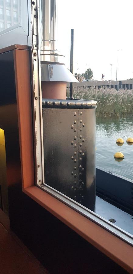 Wheelhouse Euphrate Houseboat Bed & Breakfast Diemerbrug Eksteriør bilde