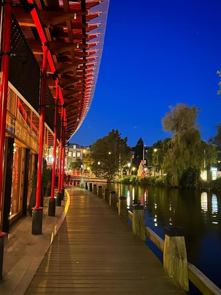 Wheelhouse Euphrate Houseboat Bed & Breakfast Diemerbrug Eksteriør bilde